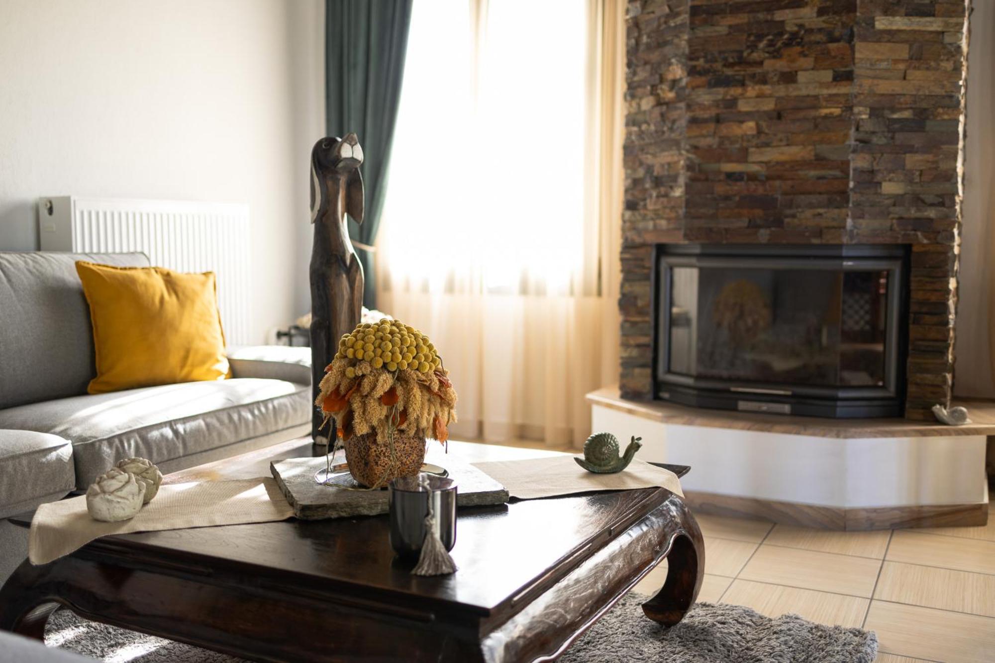 The Hobbit Hole Villa Trikala  Bagian luar foto
