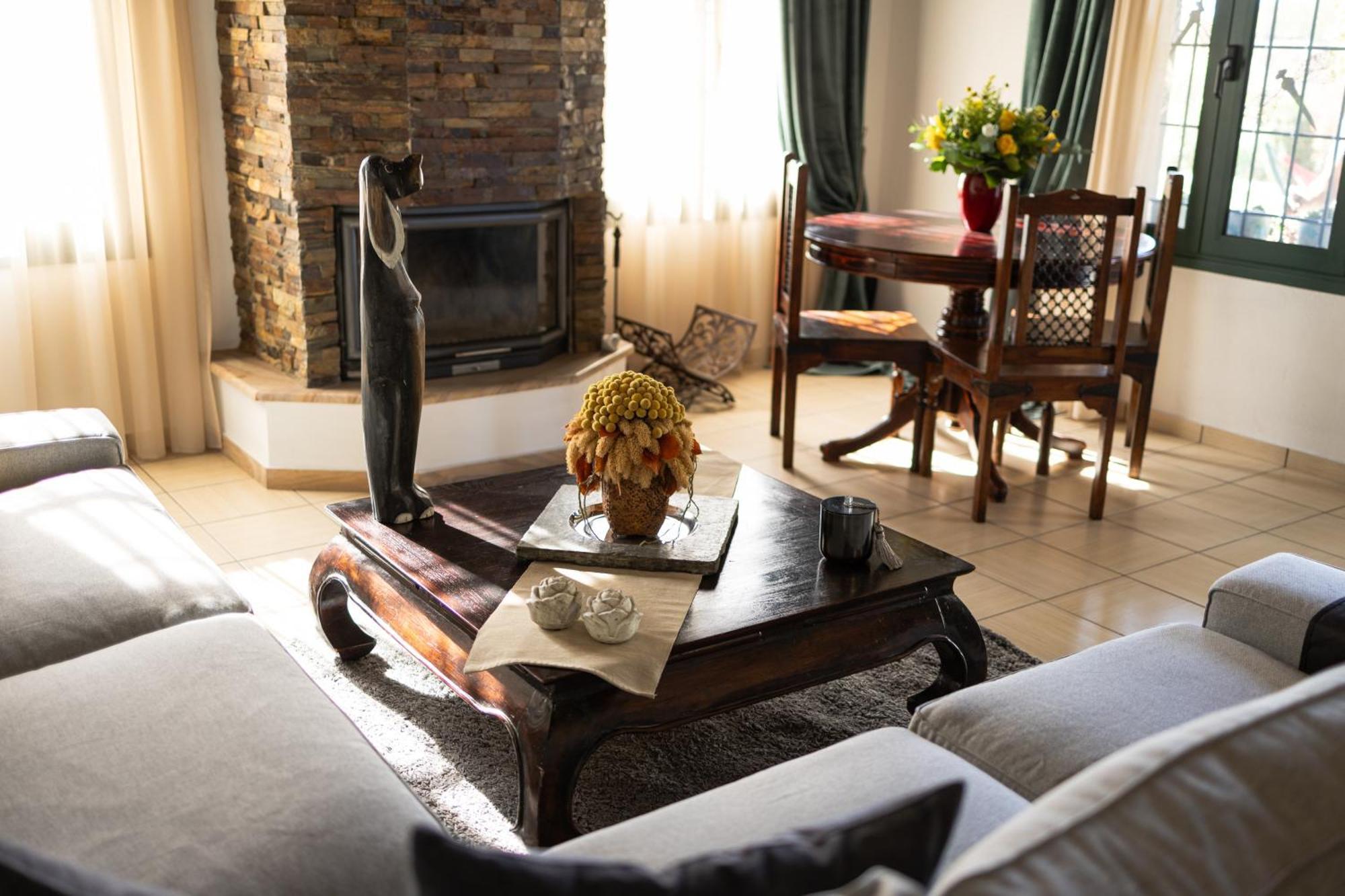 The Hobbit Hole Villa Trikala  Bagian luar foto