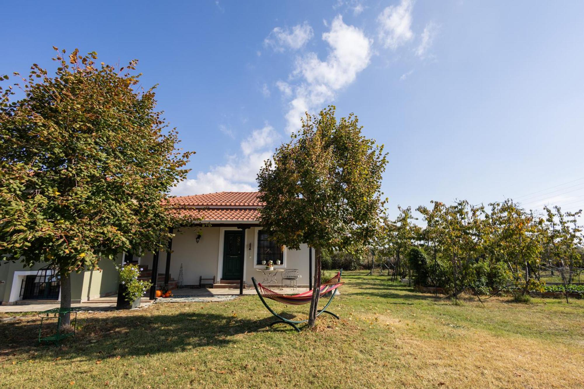 The Hobbit Hole Villa Trikala  Bagian luar foto
